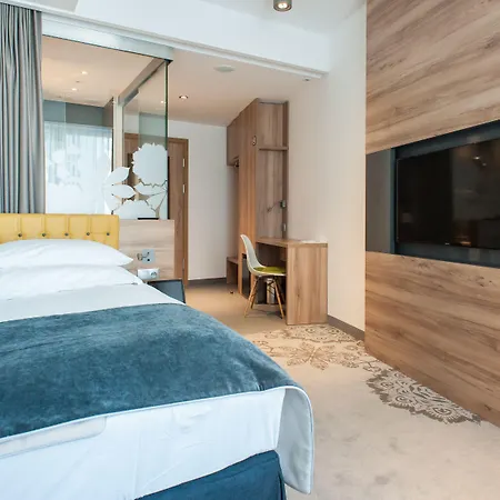 Puro Stare Hotel